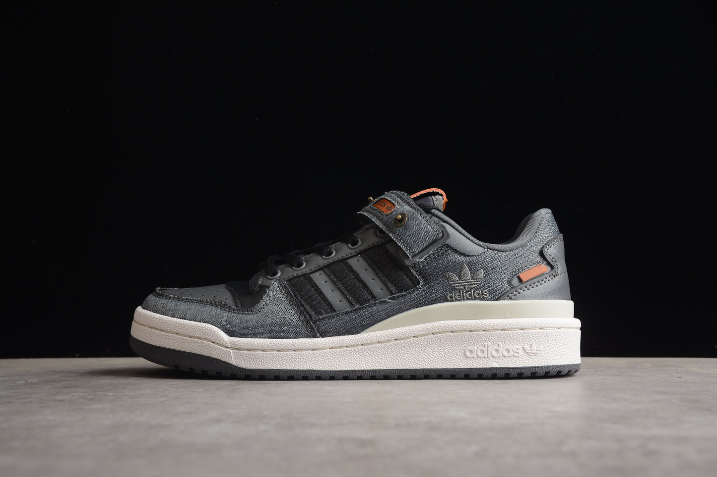 Adidas Forum 84 Low HQ6335