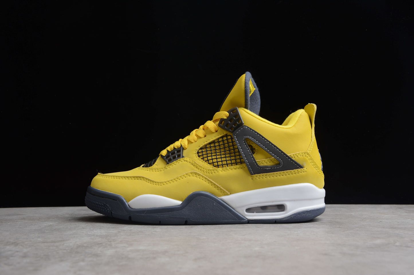 Air Jordan 4 Retro CT8527 700
