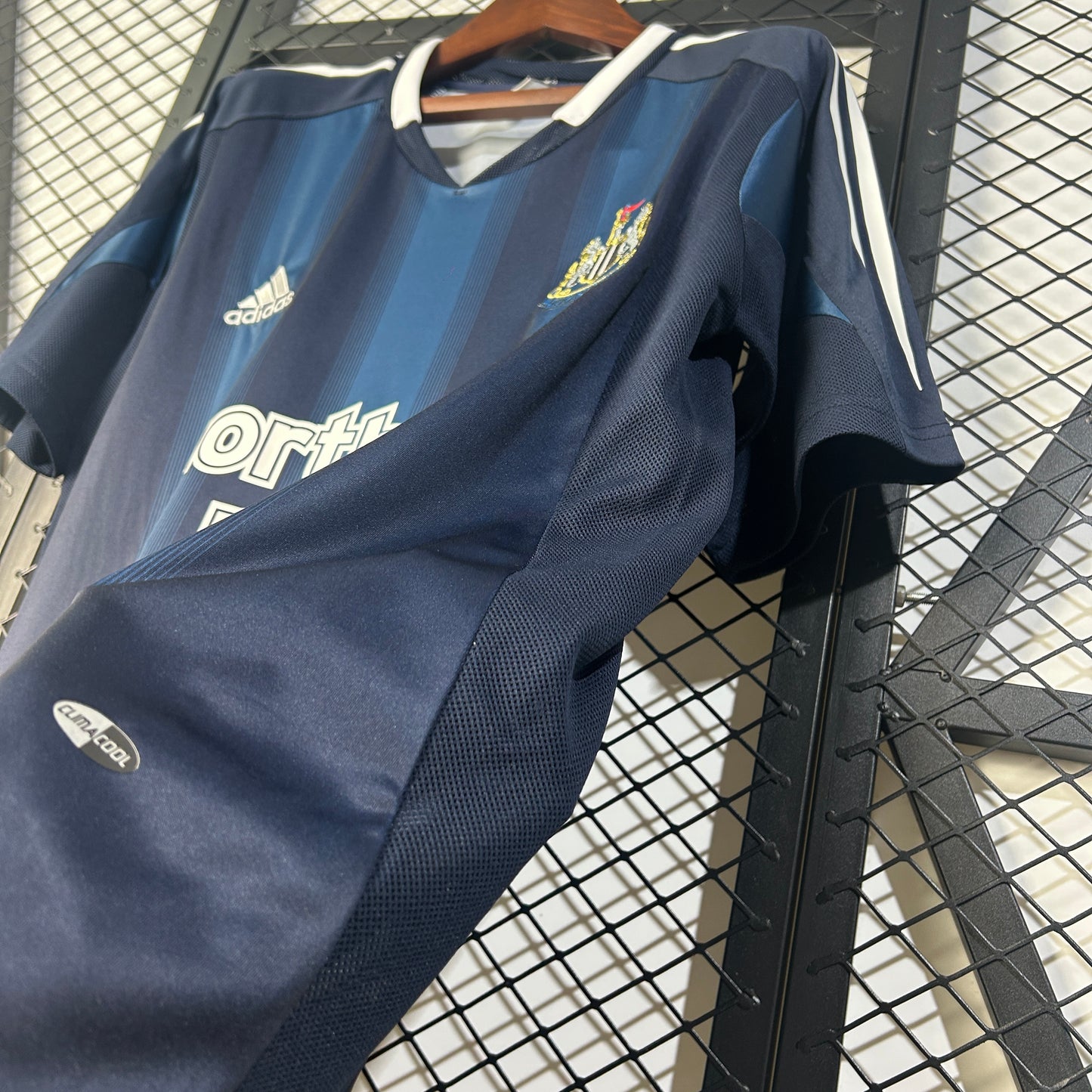 Newcastle United retro 2005/06 Away