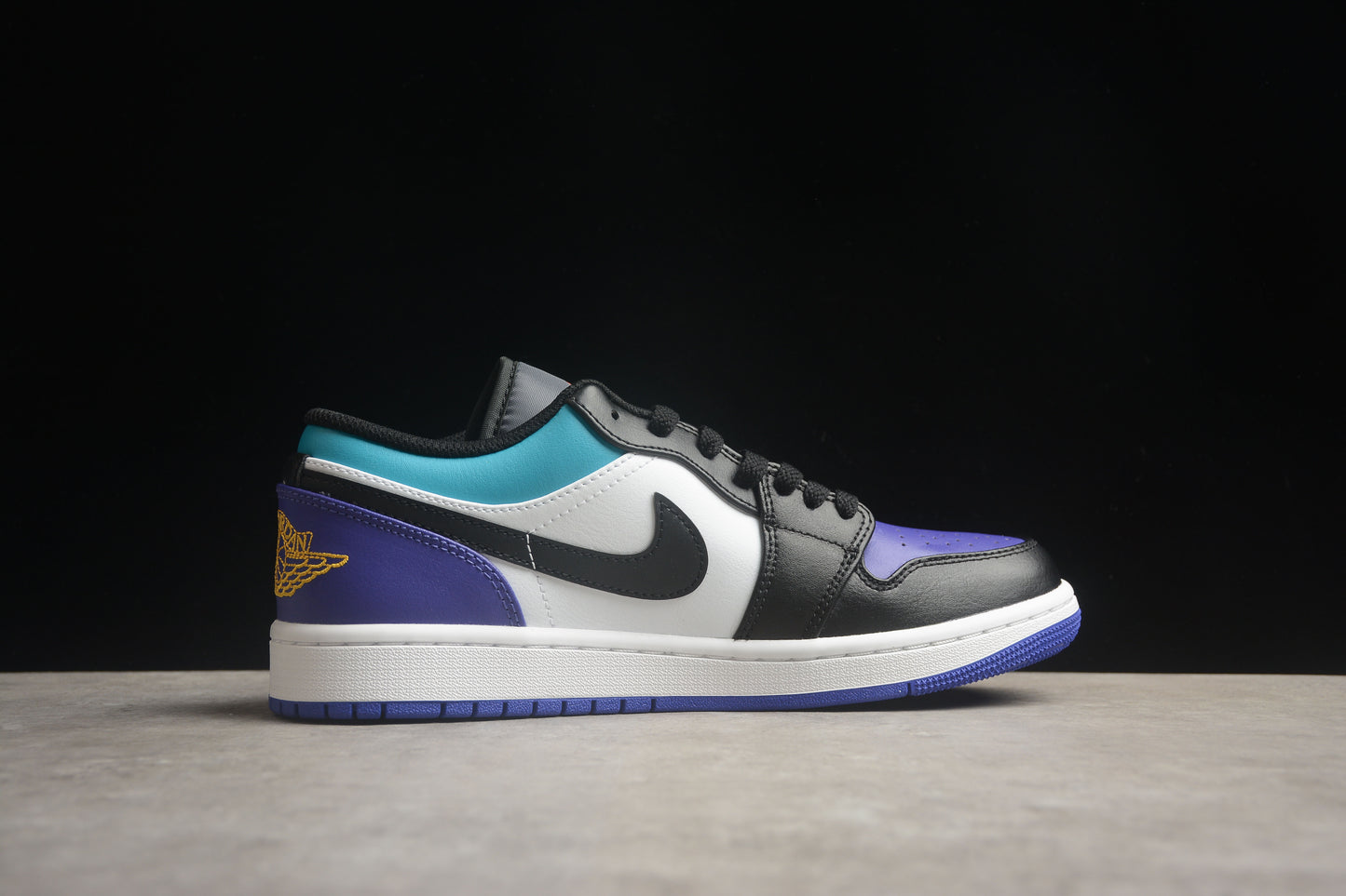 Nike Air Jordan 1 Low 553558-154