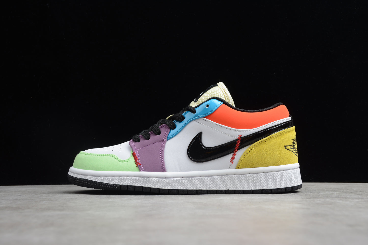 Nike Air Jordan 1 Low CZ3572-104