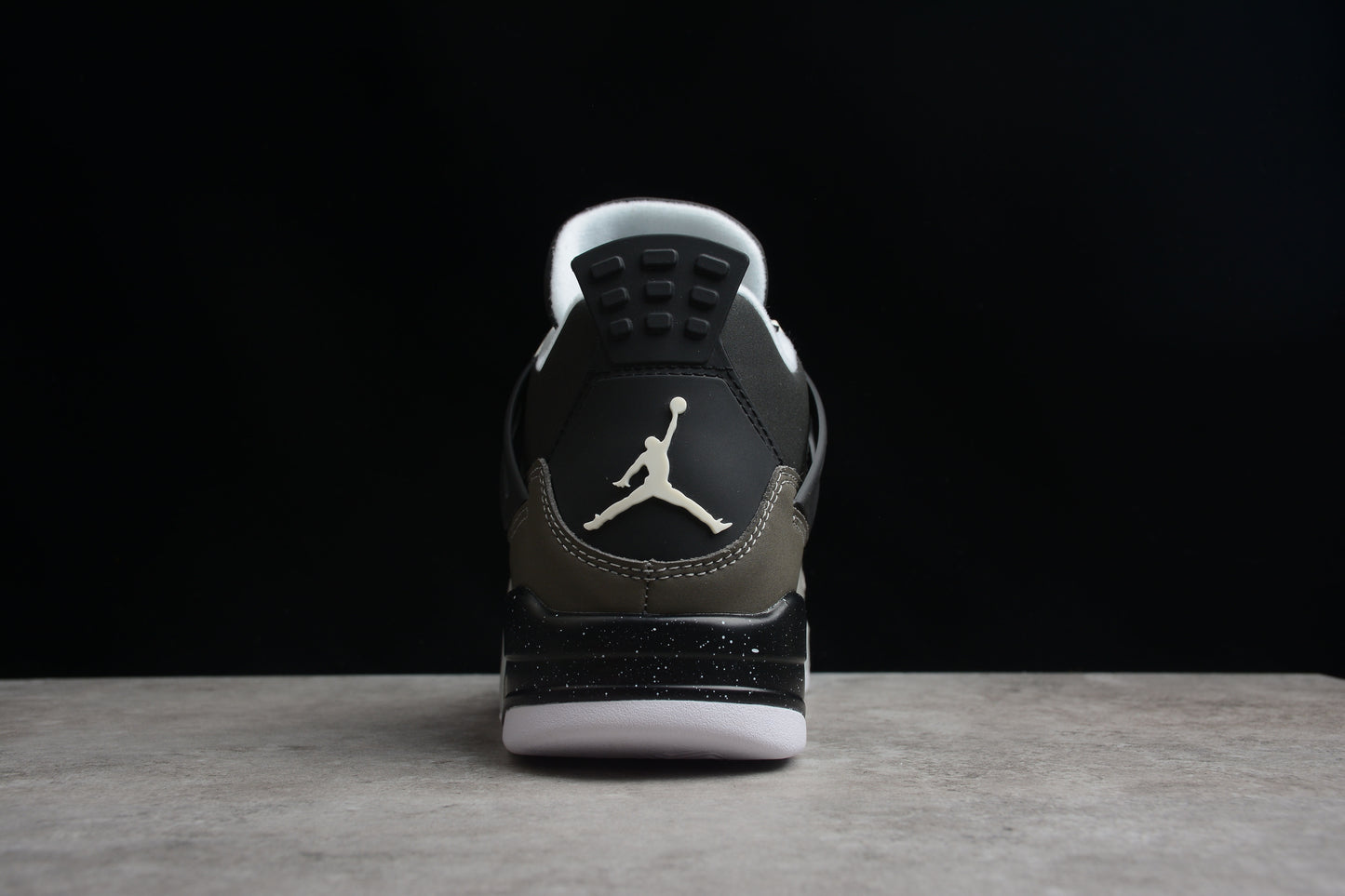 Air Jordan 4 Retro 626969-030