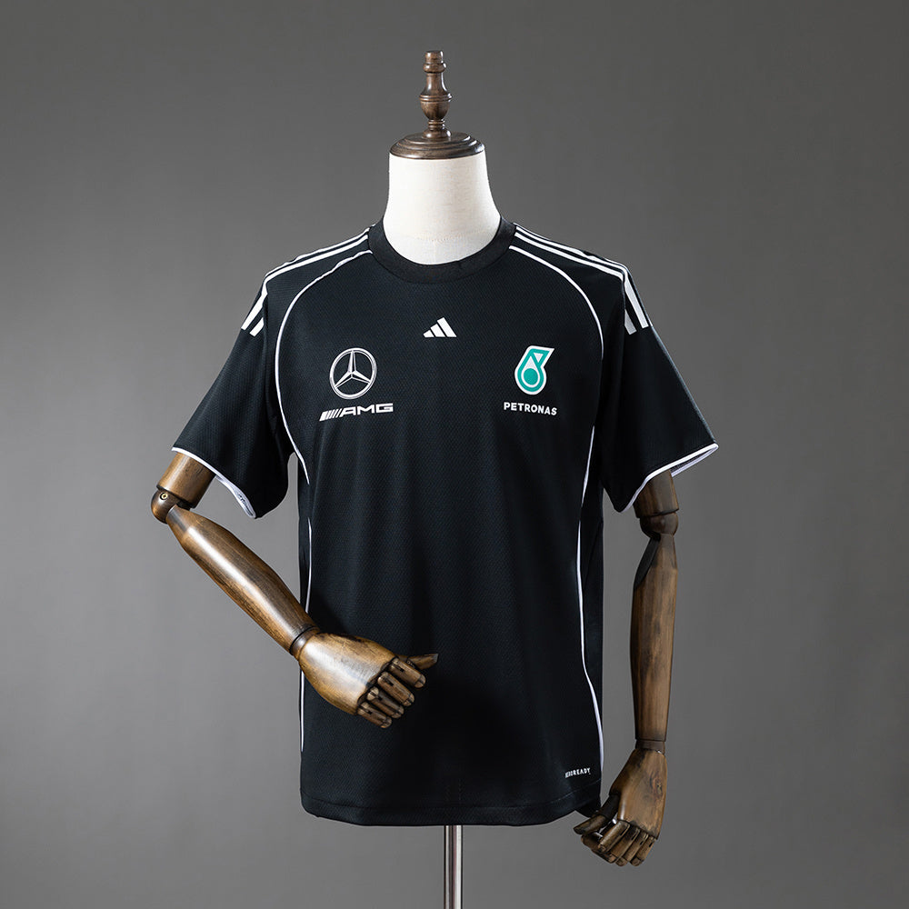 Mercedes-AMG F1 Petronas Technician