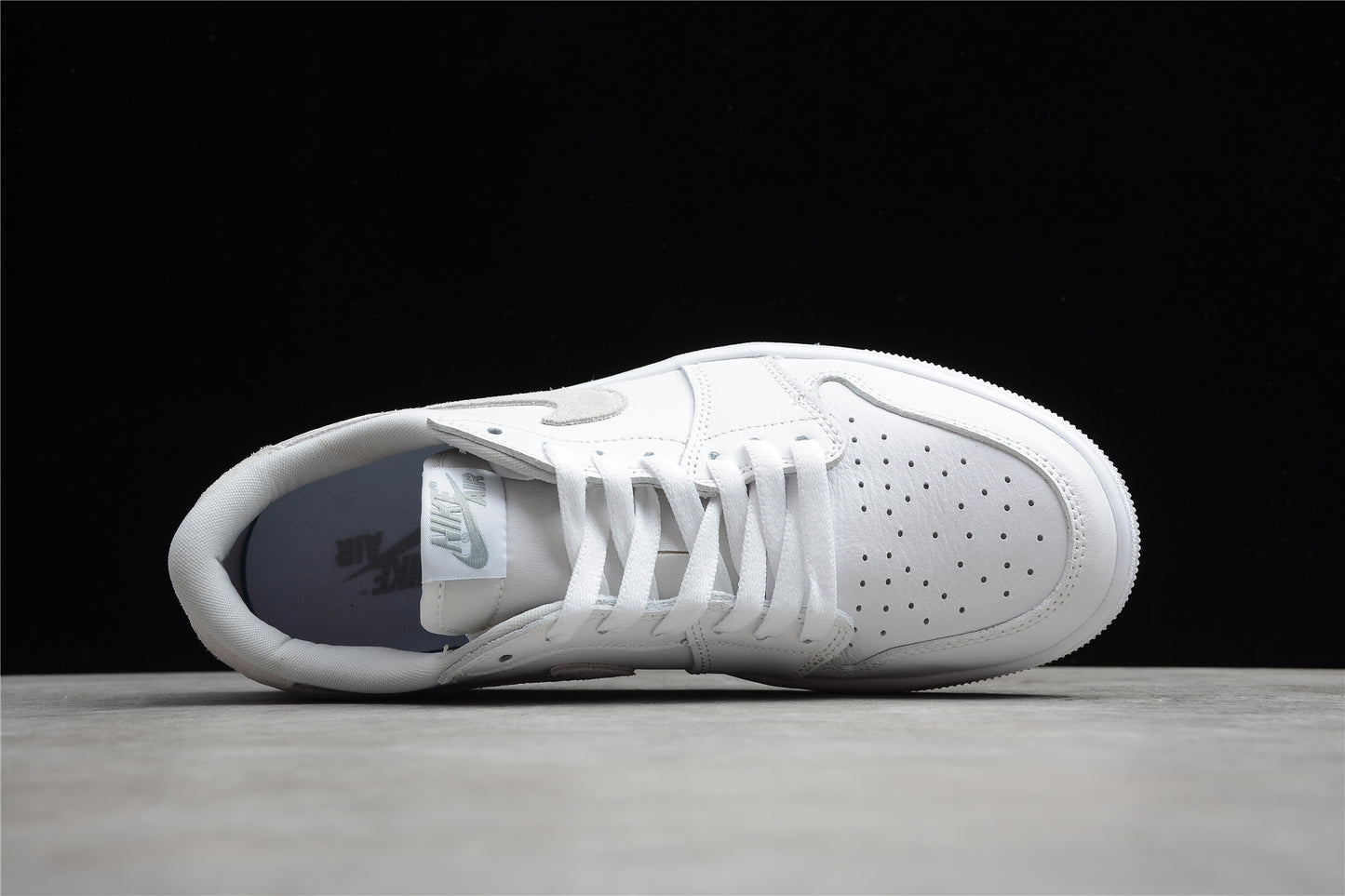 Nike Air Jordan 1 Low CZ0558-100