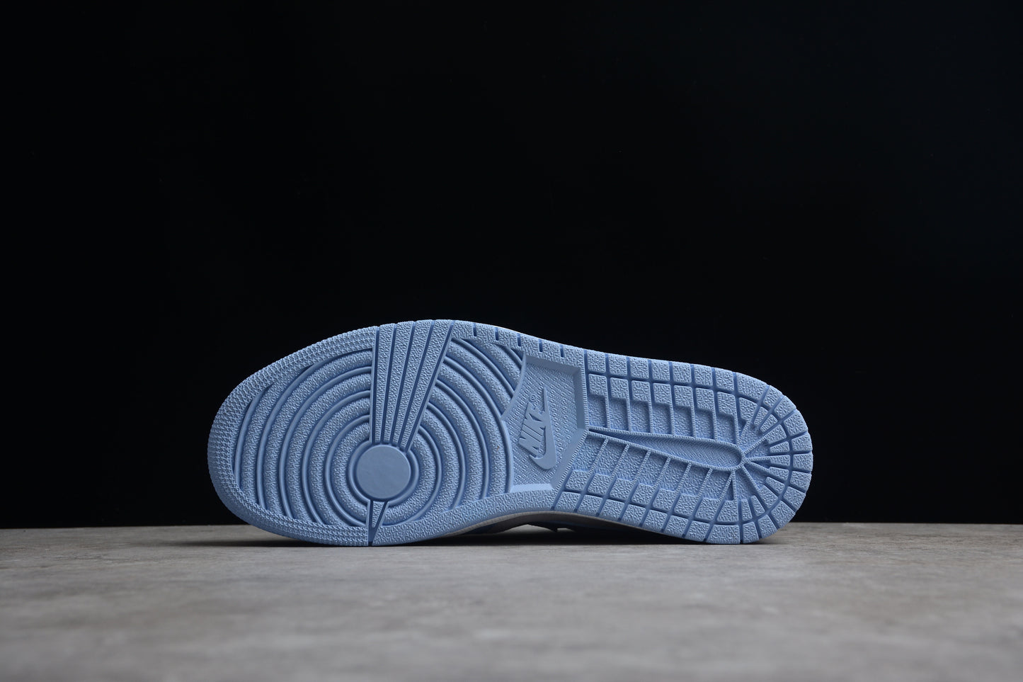 Nike Air Jordan 1 Low DC0774-050