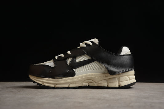 NIKE Zoom Vomero 5 FJ5474 133