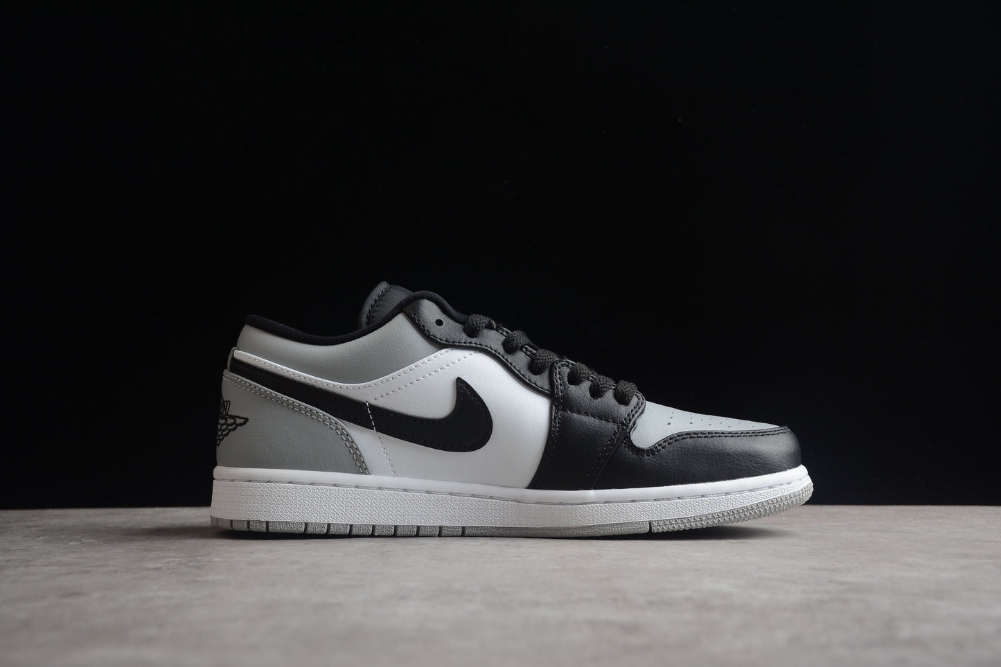 Nike Air Jordan 1 Low 553558-052