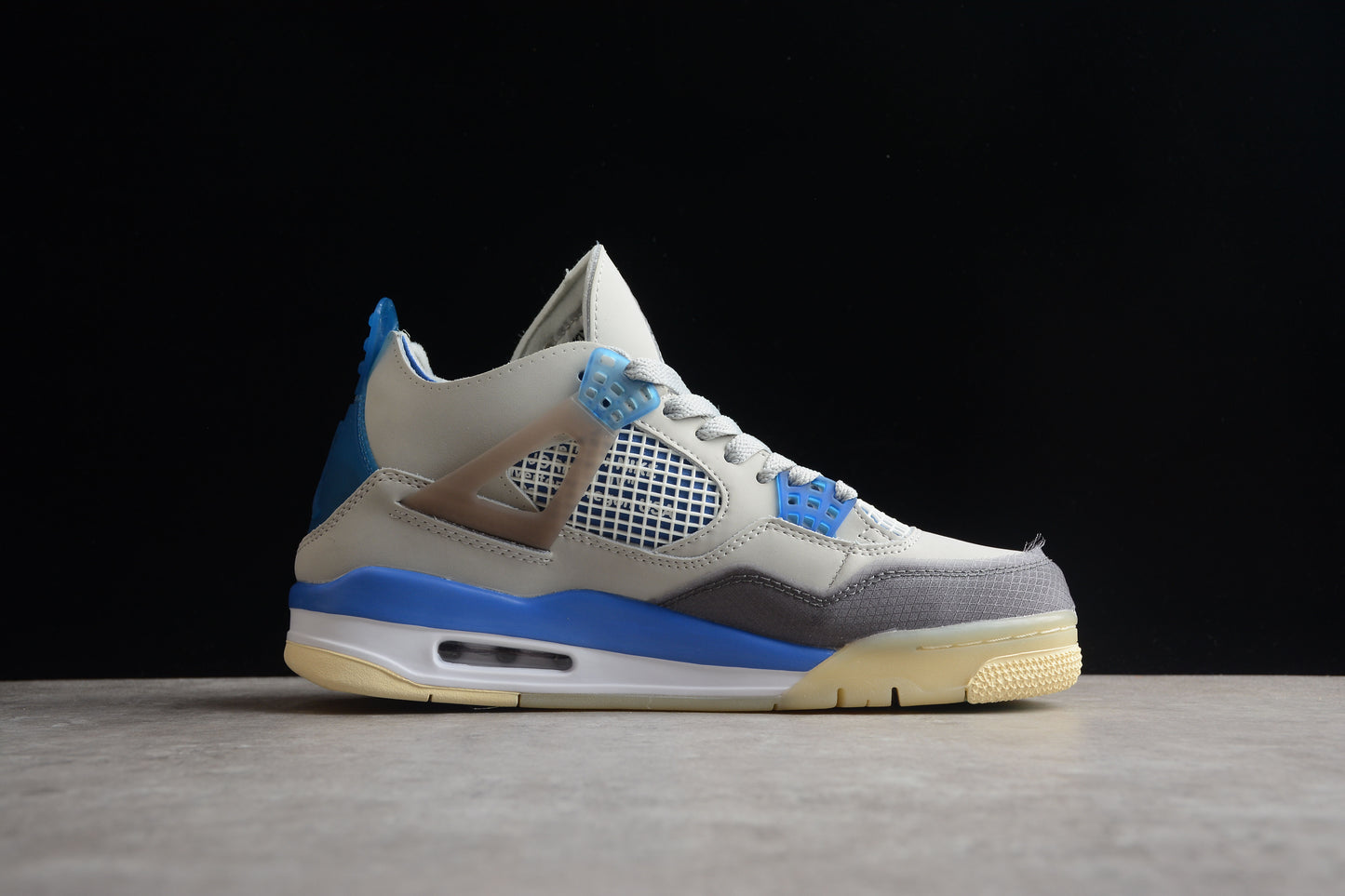 Air Jordan 4 Retro CV9388 -101