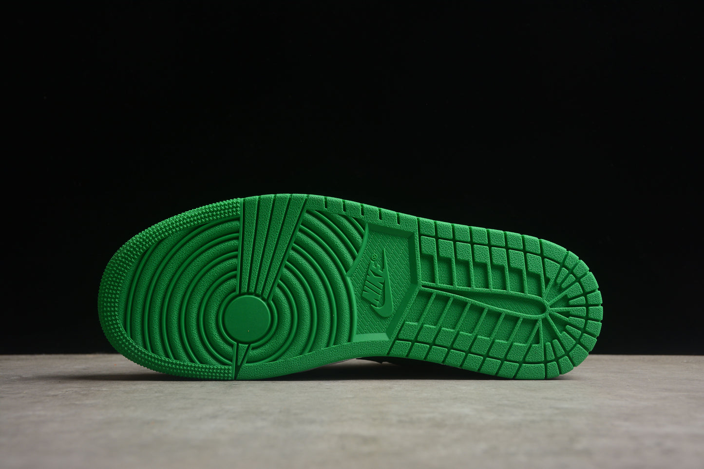 Nike Air Jordan 1 Low 553558-06