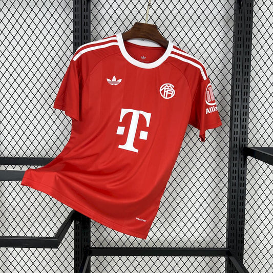 Bayern Munich 2025/26 Portero