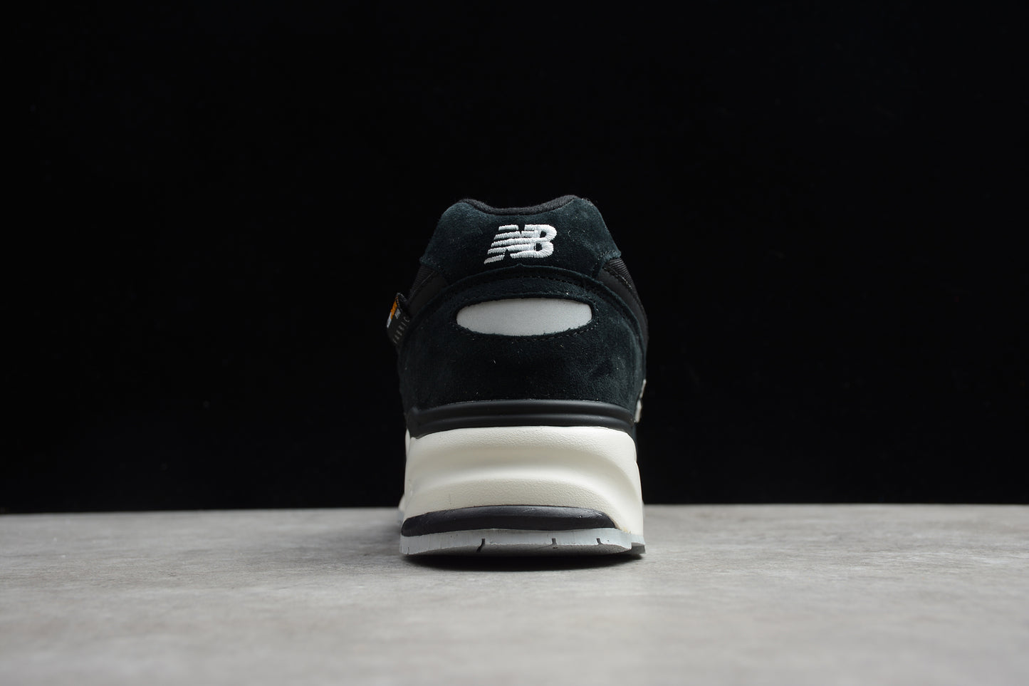 New Balance ML999BA
