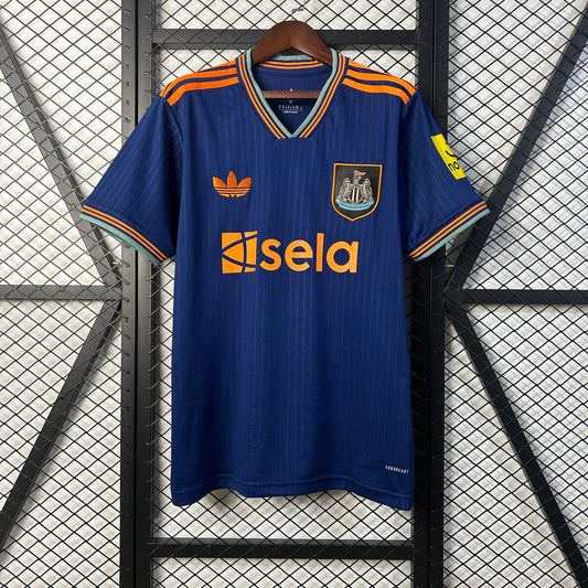 Newcastle United 2025/26 Thirt