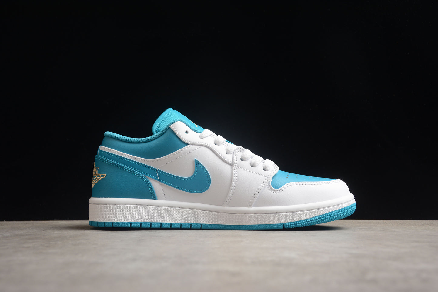 Nike Air Jordan 1 Low 553558-174