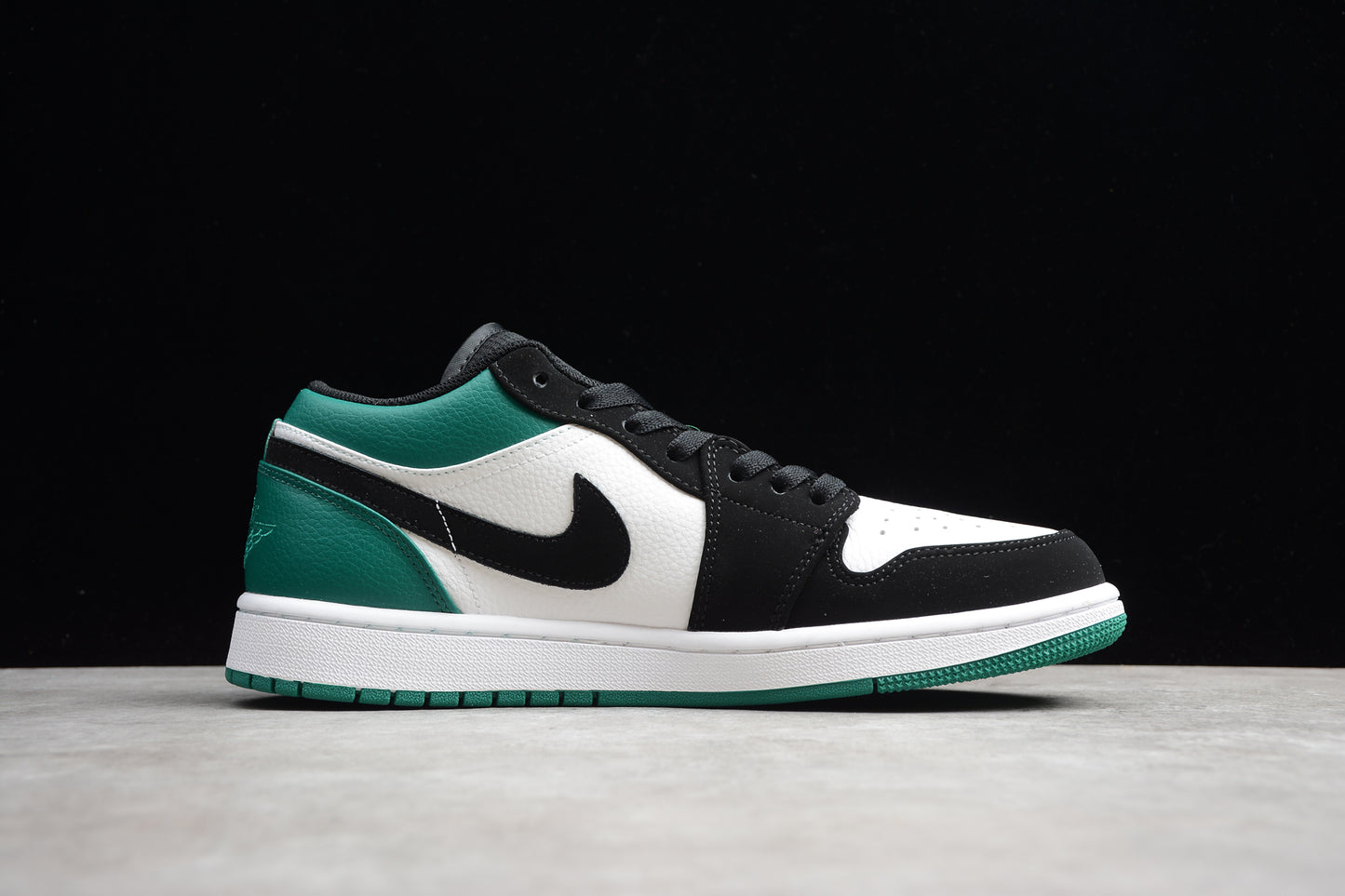 Nike Air Jordan 1 Low 553558-113
