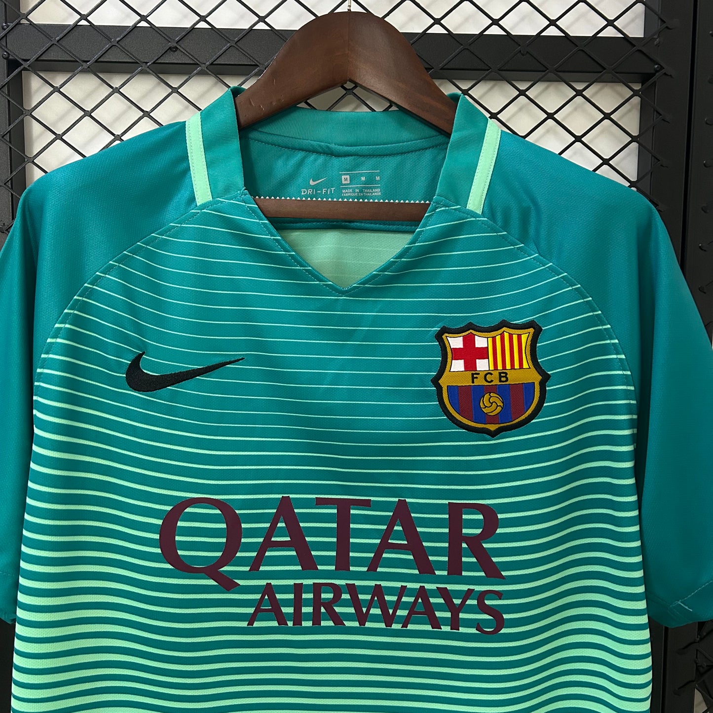 Fútbol Club Barcelona retro 2016/17 Away