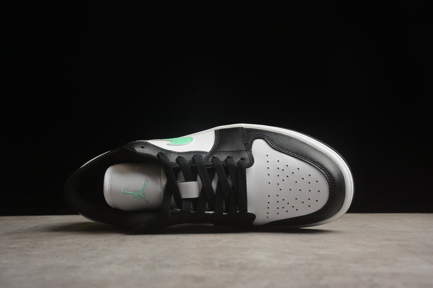 Nike Air Jordan 1 Low 55355-131