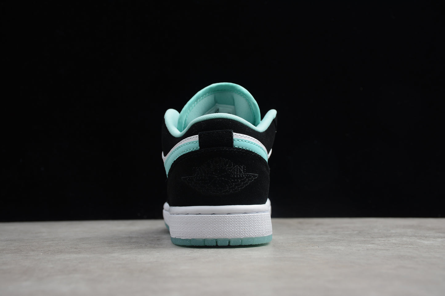 Nike Air Jordan 1 Low CQ9828-131