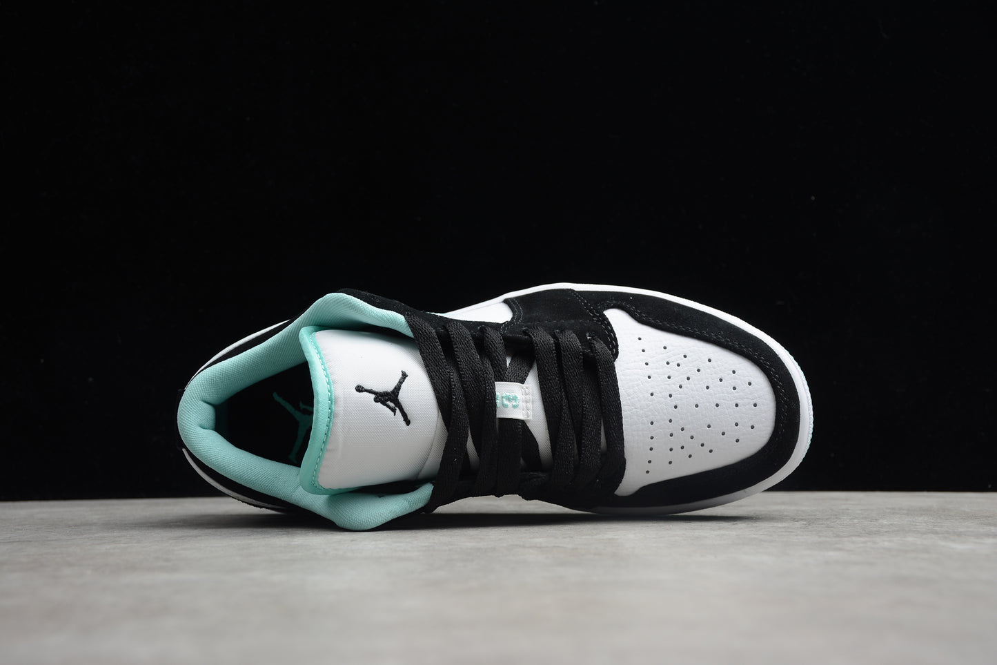 Nike Air Jordan 1 Low CQ9828-131