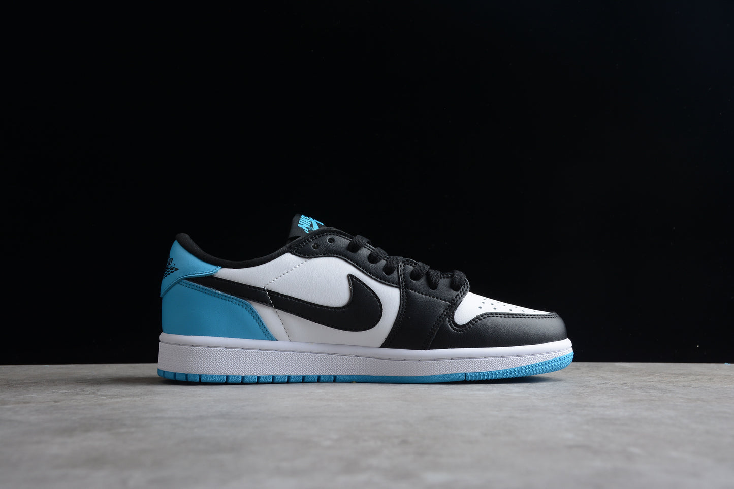 Nike Air Jordan 1 Low CZ0790 104