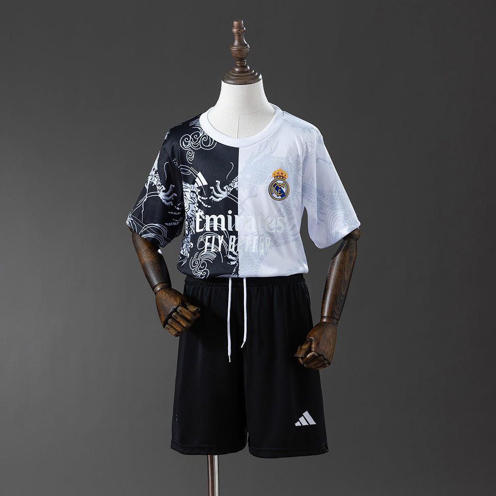Real Madrid 2025/26 Edición Especial (dragones) Kids Version
