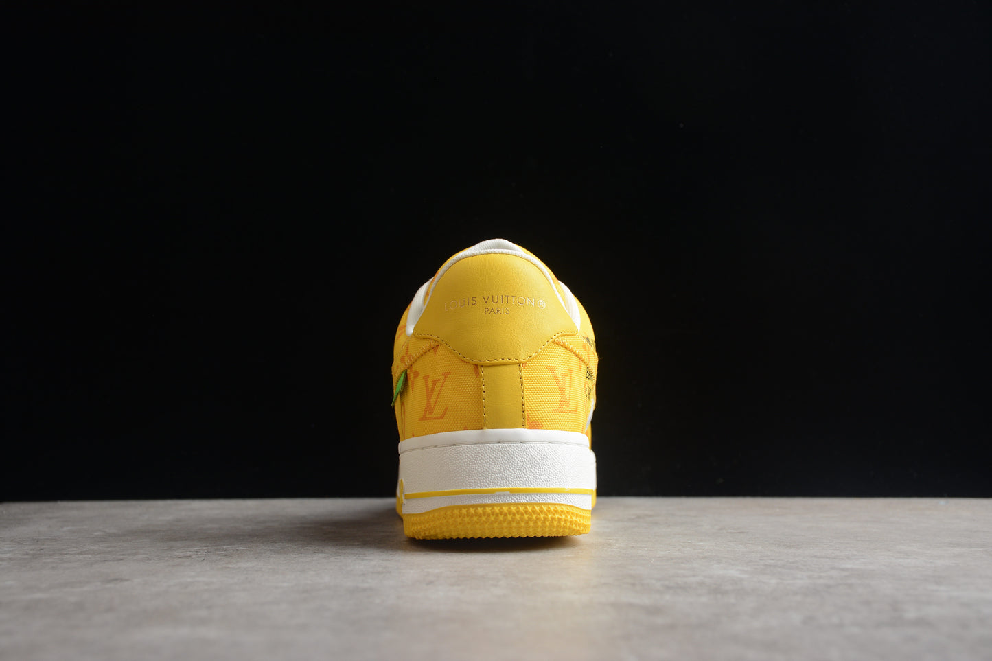 Louis Vuitton x Nike Air Force 1'07 LV8 Low Amarilla