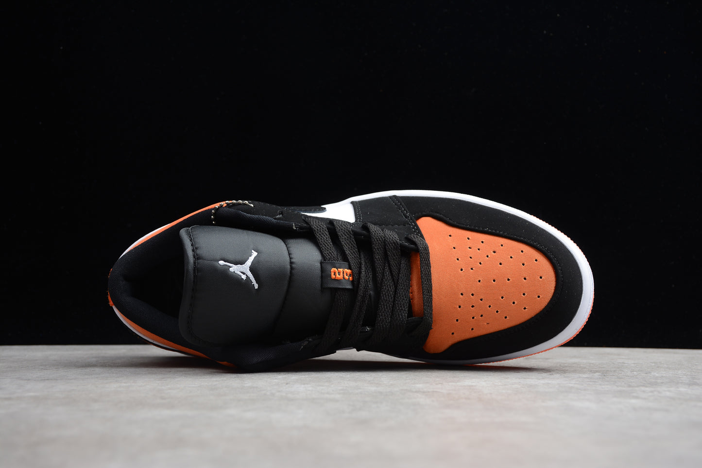 Nike Air Jordan 1 Low 553558-010