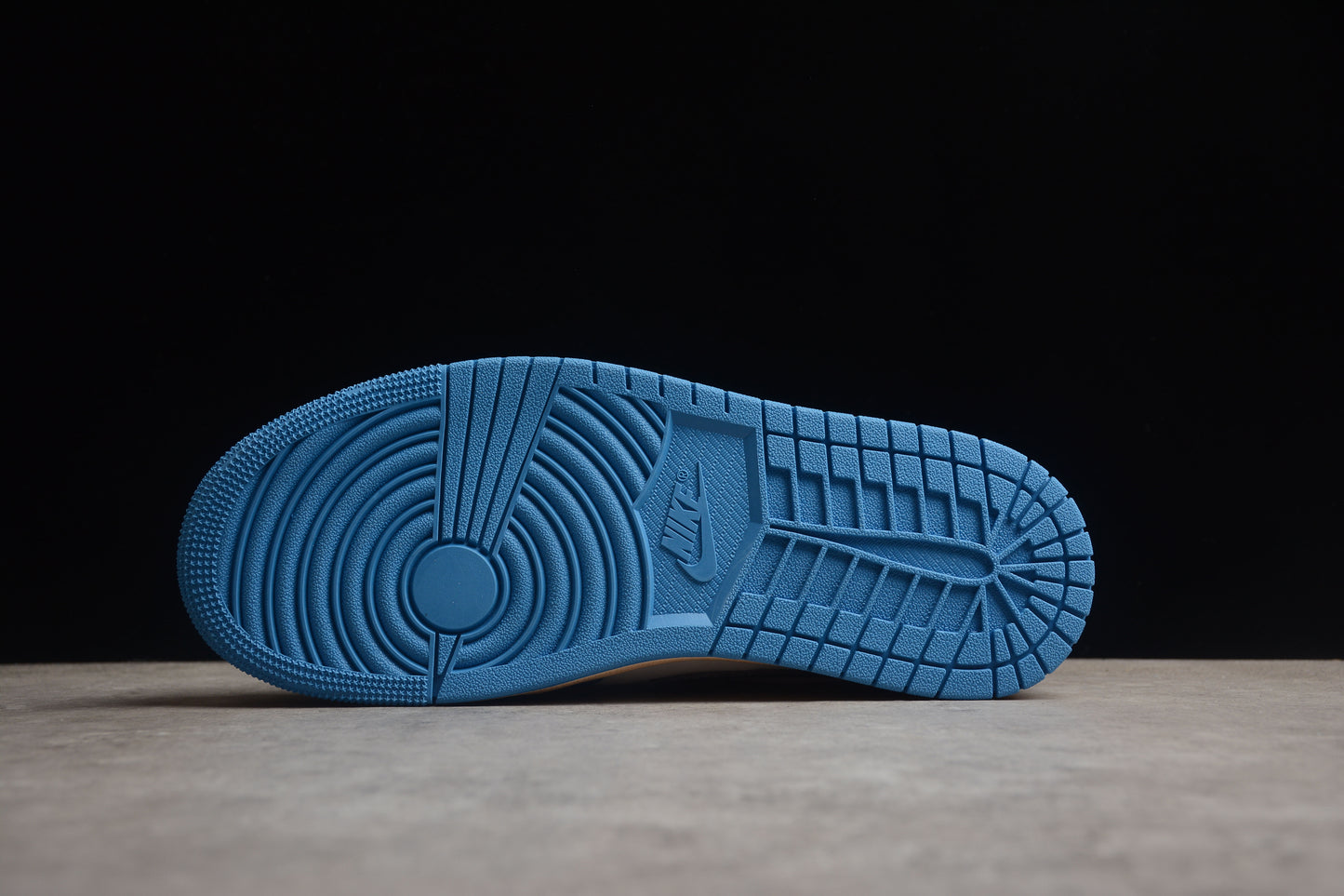 Nike Air Jordan 1 Low DZ5376-469