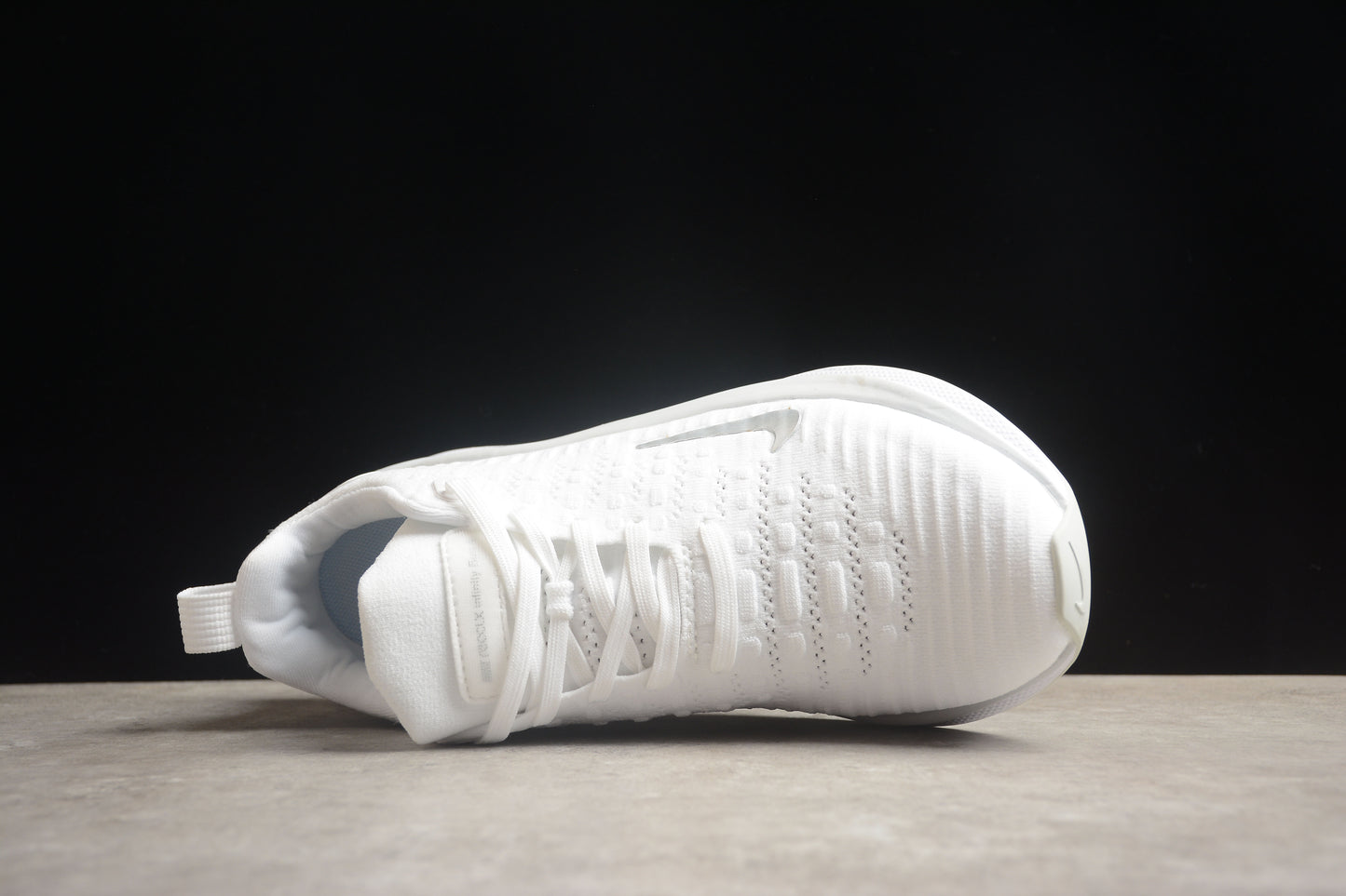 NIKE Zoom X Invincible Run DR2665 001