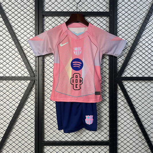 Fútbol Club Barcelona 2025/26 Pink x Quevedo Tour 2025 Kids Version