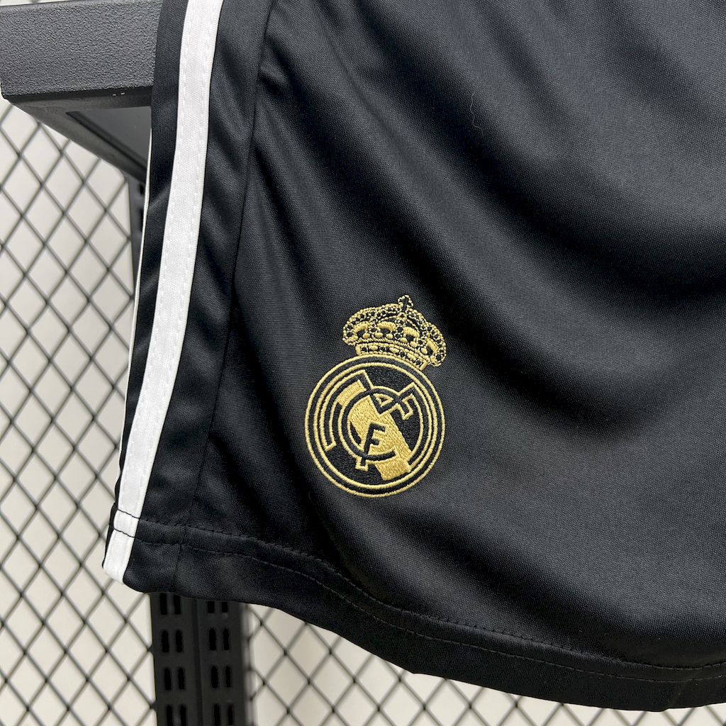 Real Madrid 2022/23 Dragón Blanco