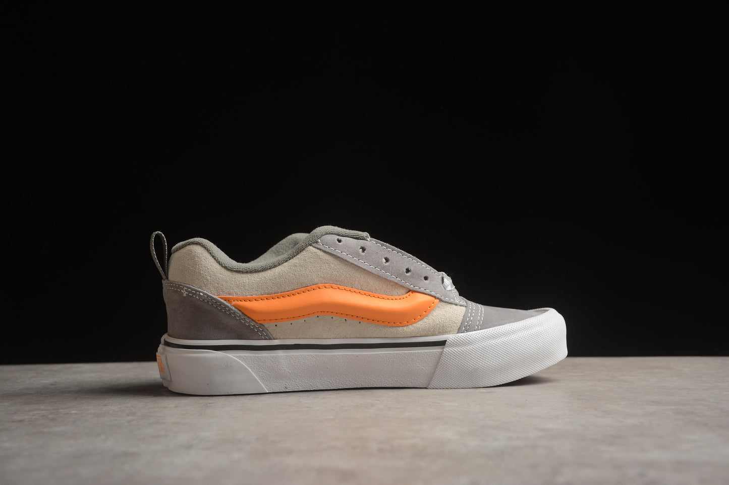 Vans Classics Knu Skool Naranja
