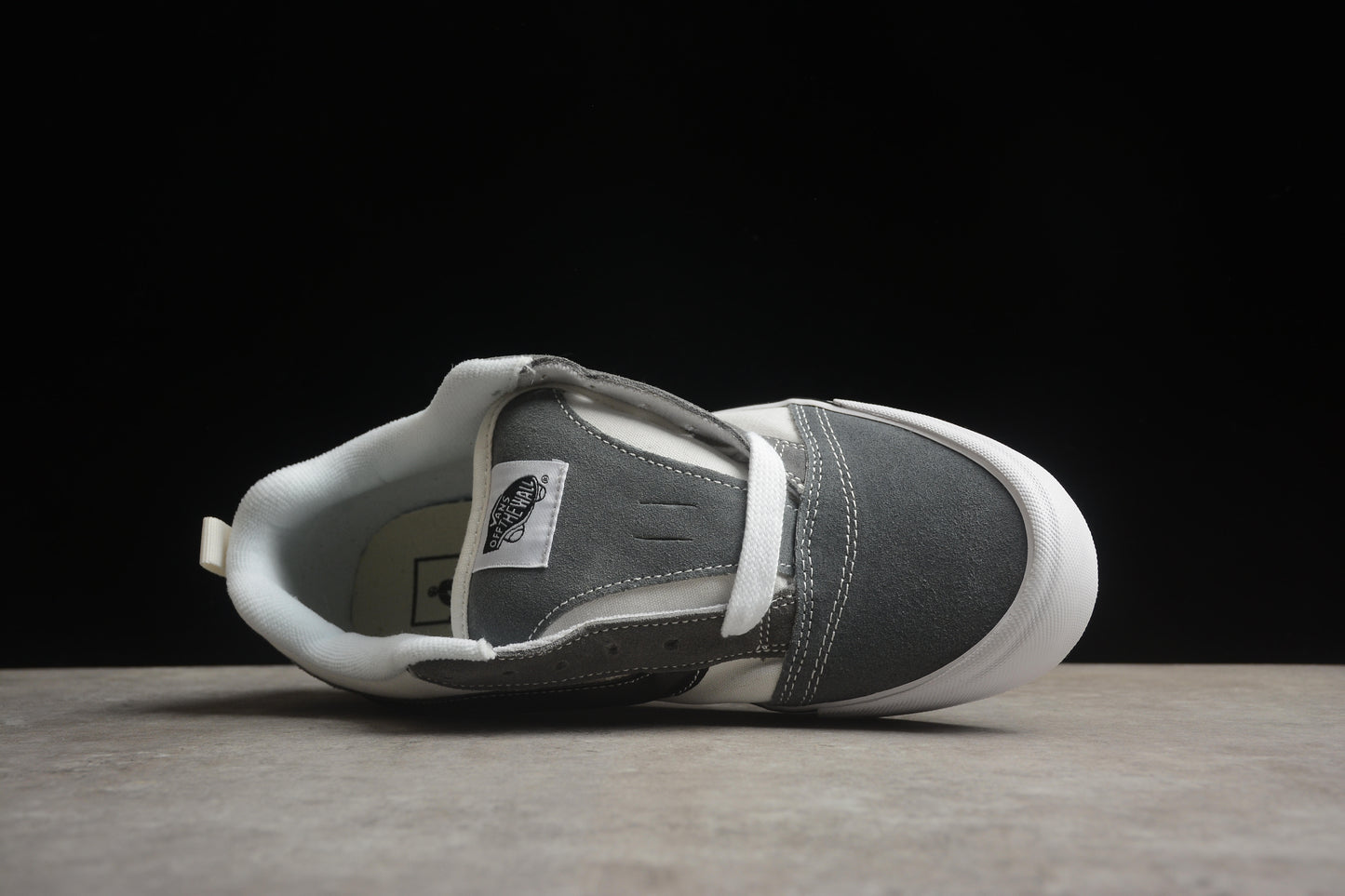 Vans Classics Knu Skool Gris