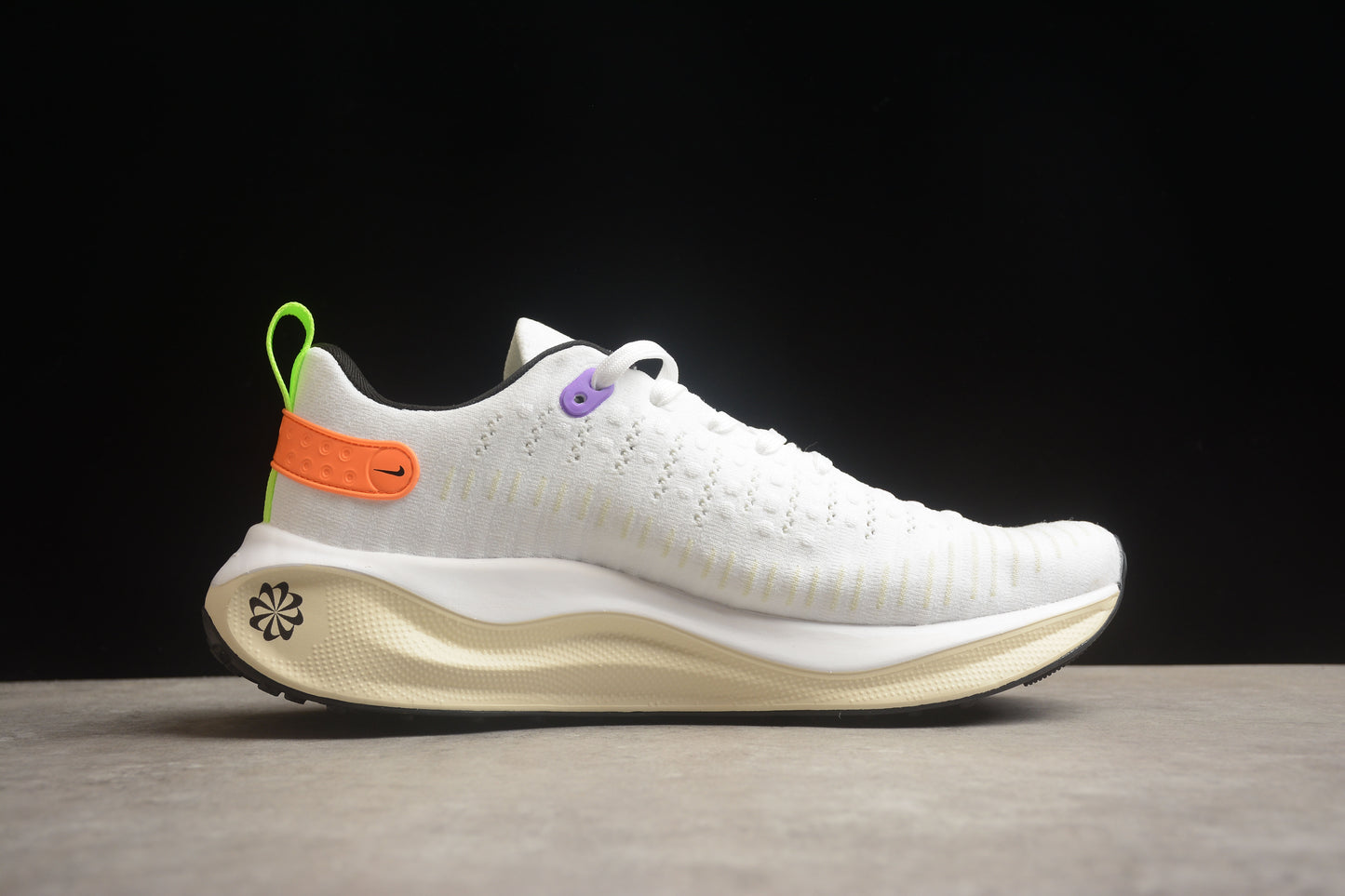 NIKE Zoom X Invincible Run DR2665-104