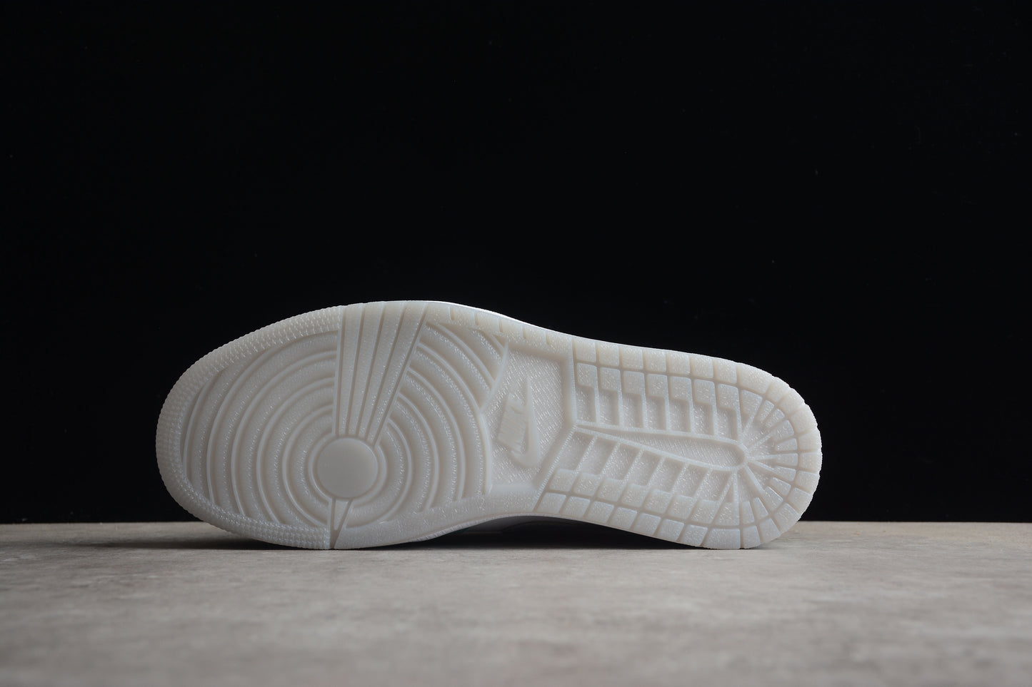 Nike Air Jordan 1 Low DN3705-301