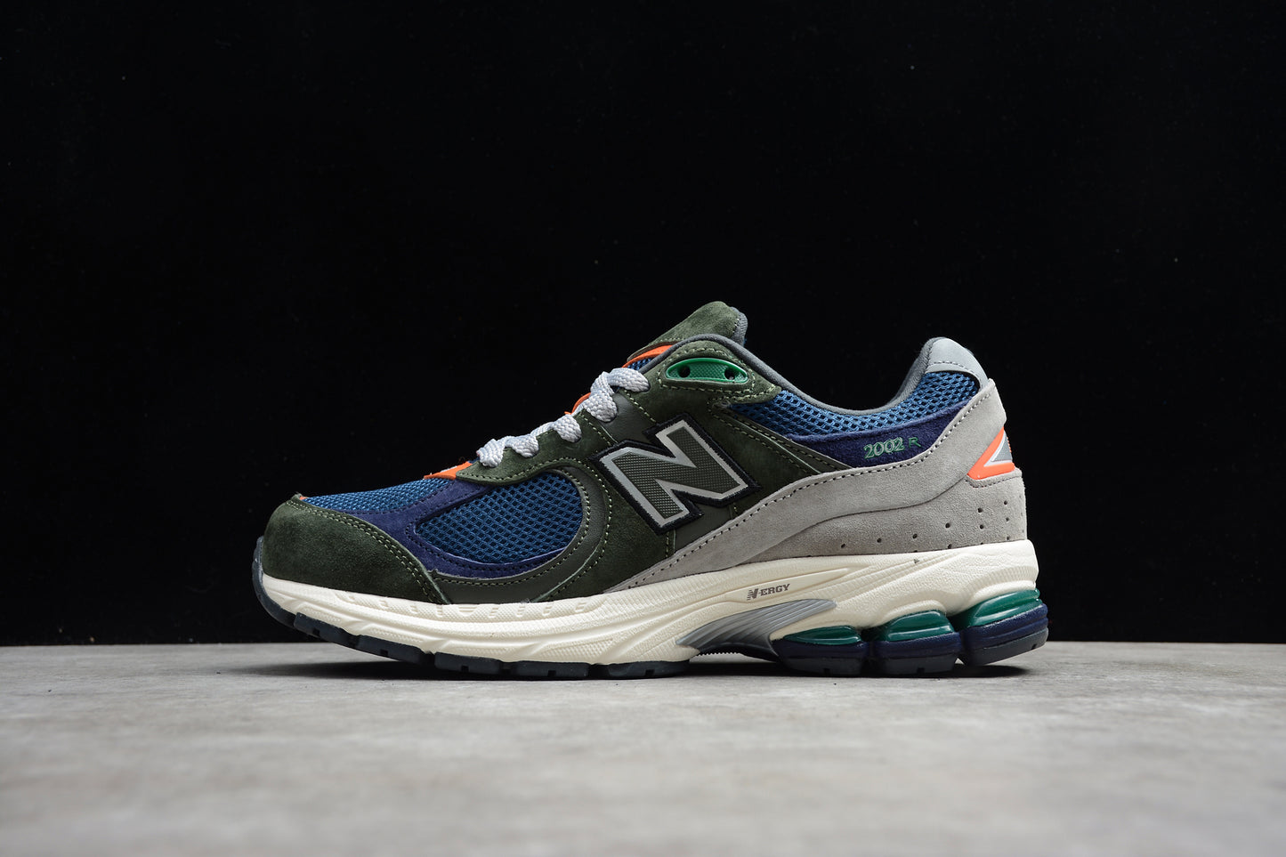 New Balance ML2002RF