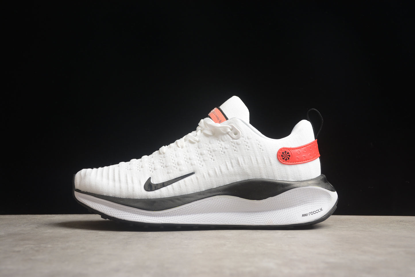 NIKE Zoom X Invincible Run DR2665 102