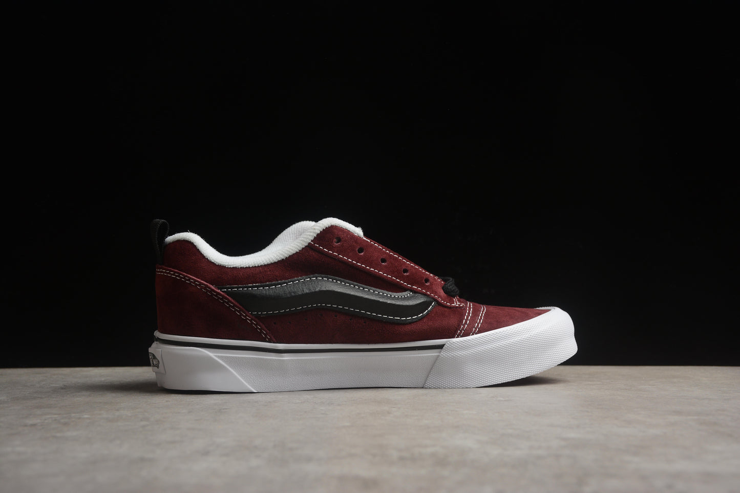 Vans Classics Knu Skool VN0009QC02Y