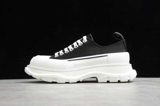 Alexander McQueen 28