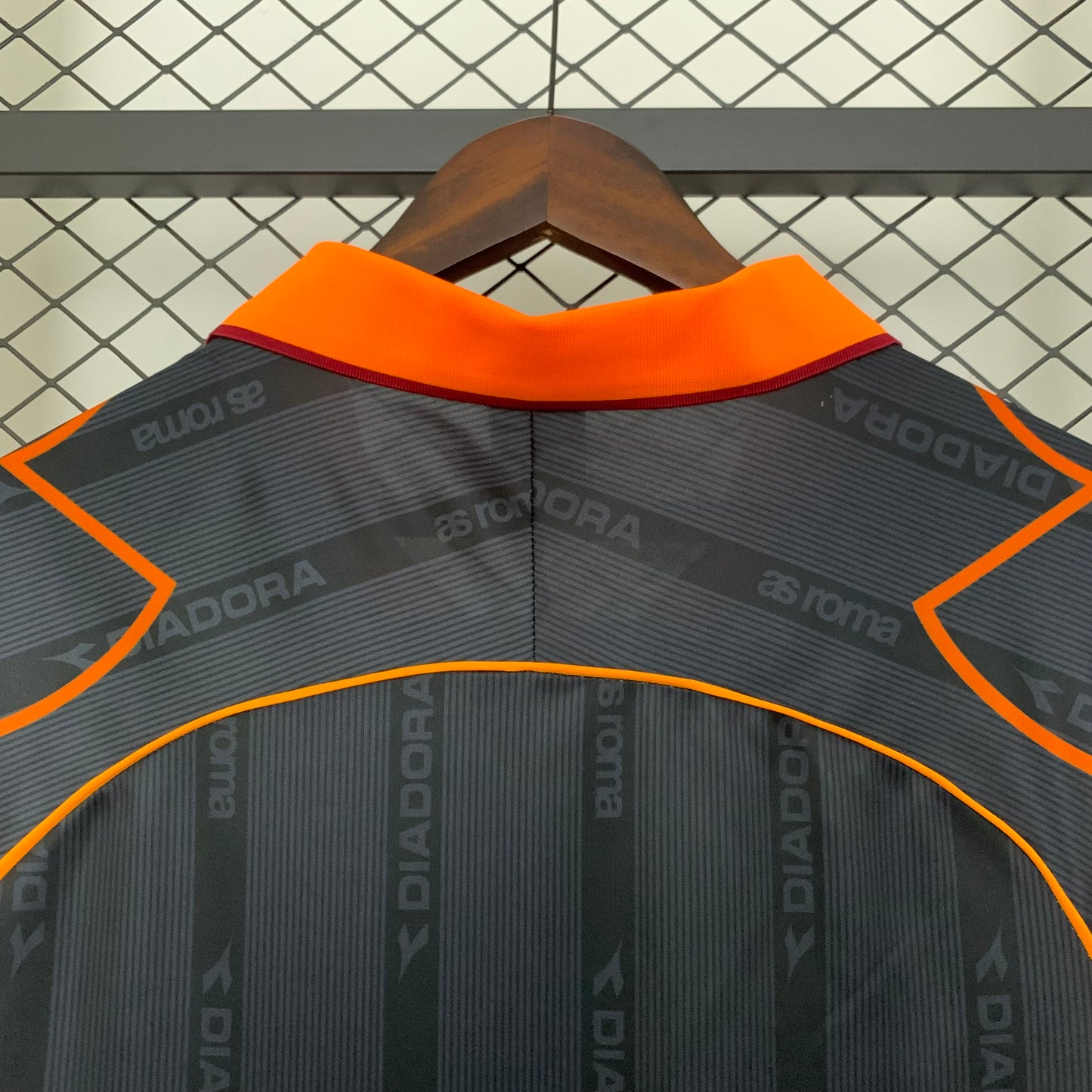 AS Roma retro 1999/00 Away