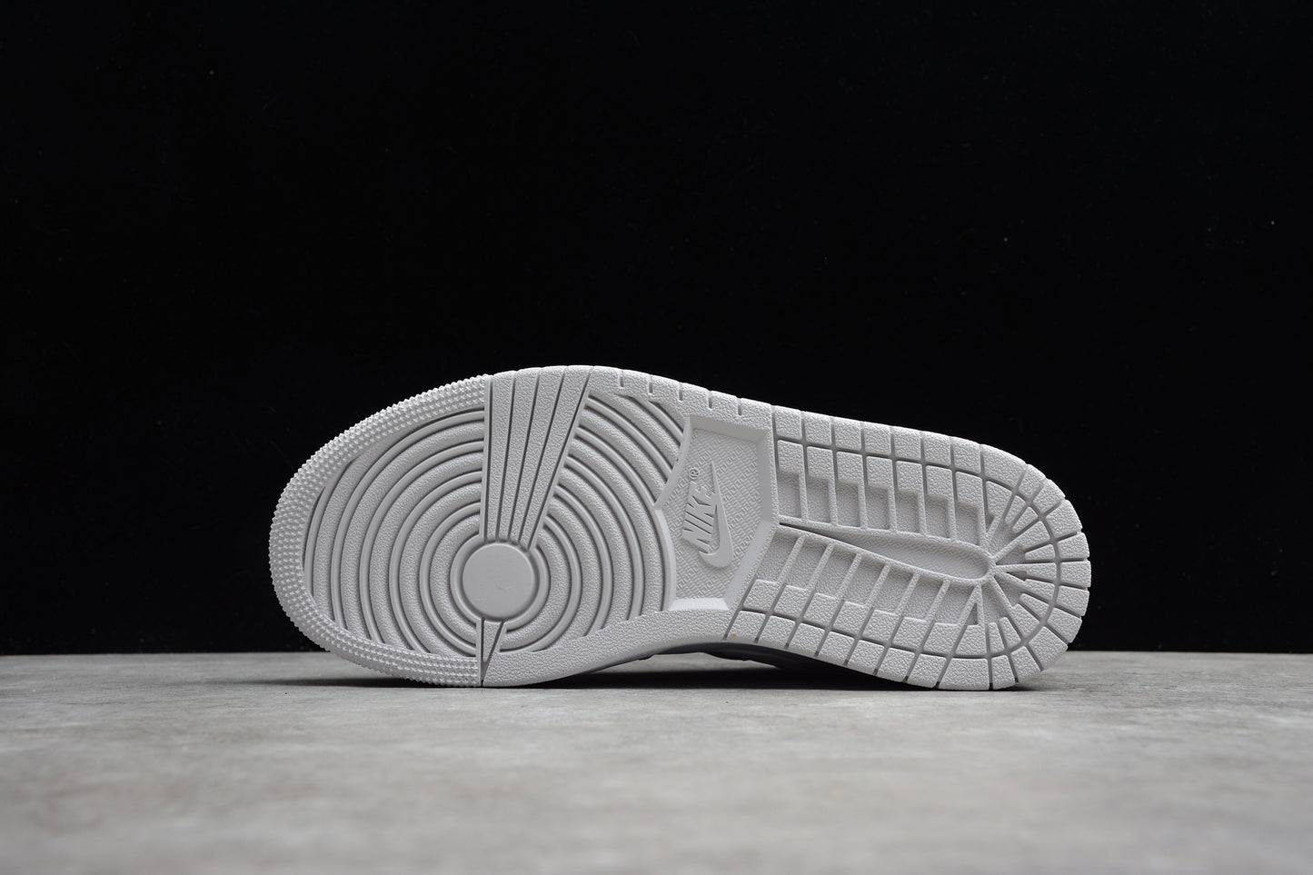 Nike Air Jordan 1 Low DC6039-100