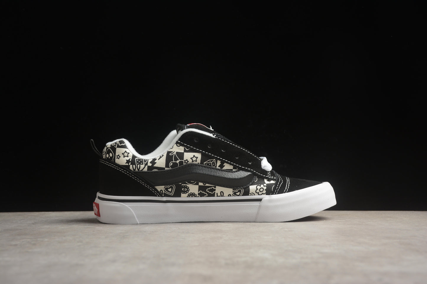 Vans Classics Knu Skool Negra Blanca