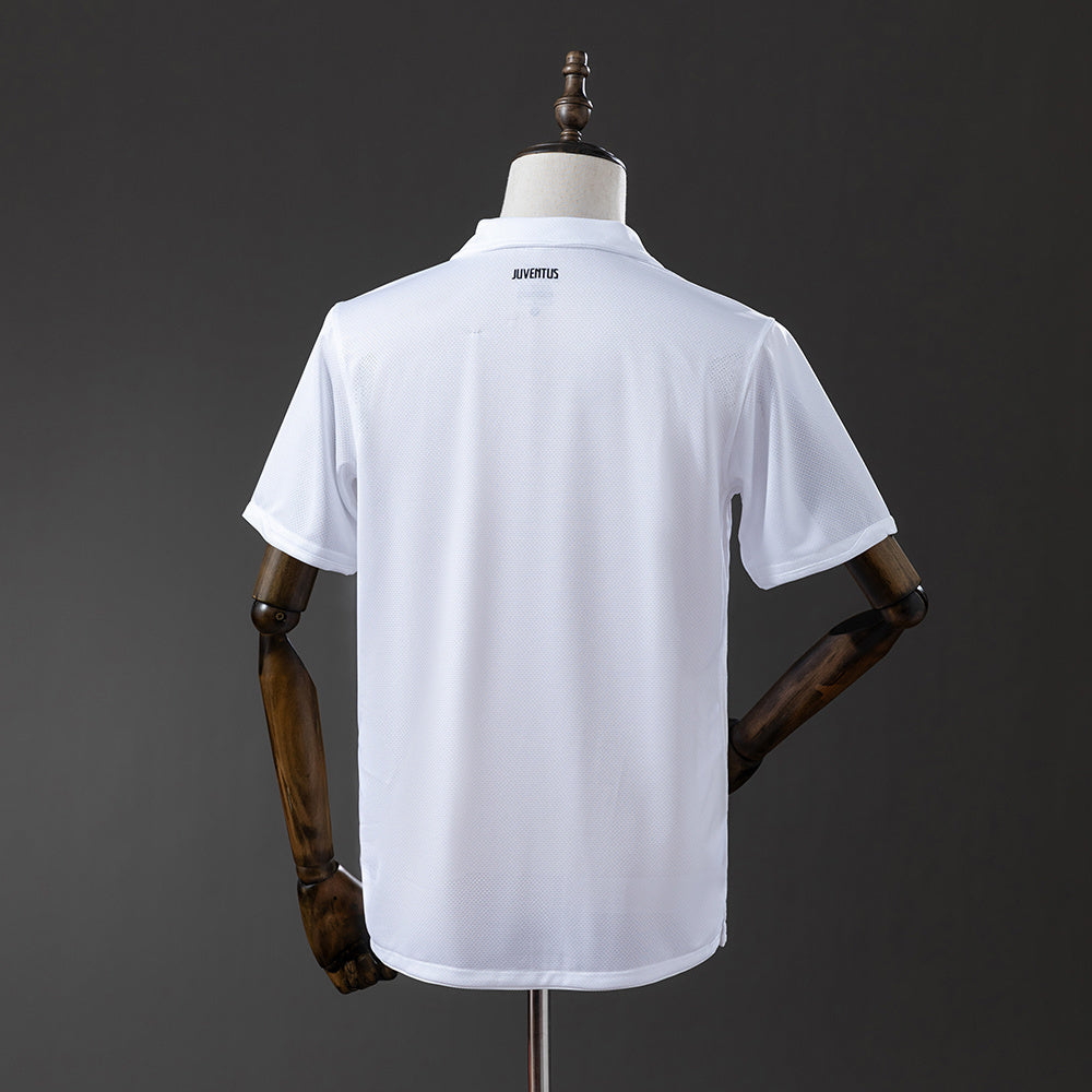 Juventus retro 2010/11 Away