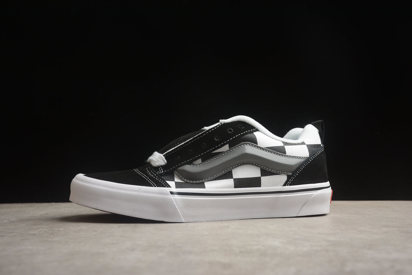 Vans Classics Knu Skool VN0009QCCJJ