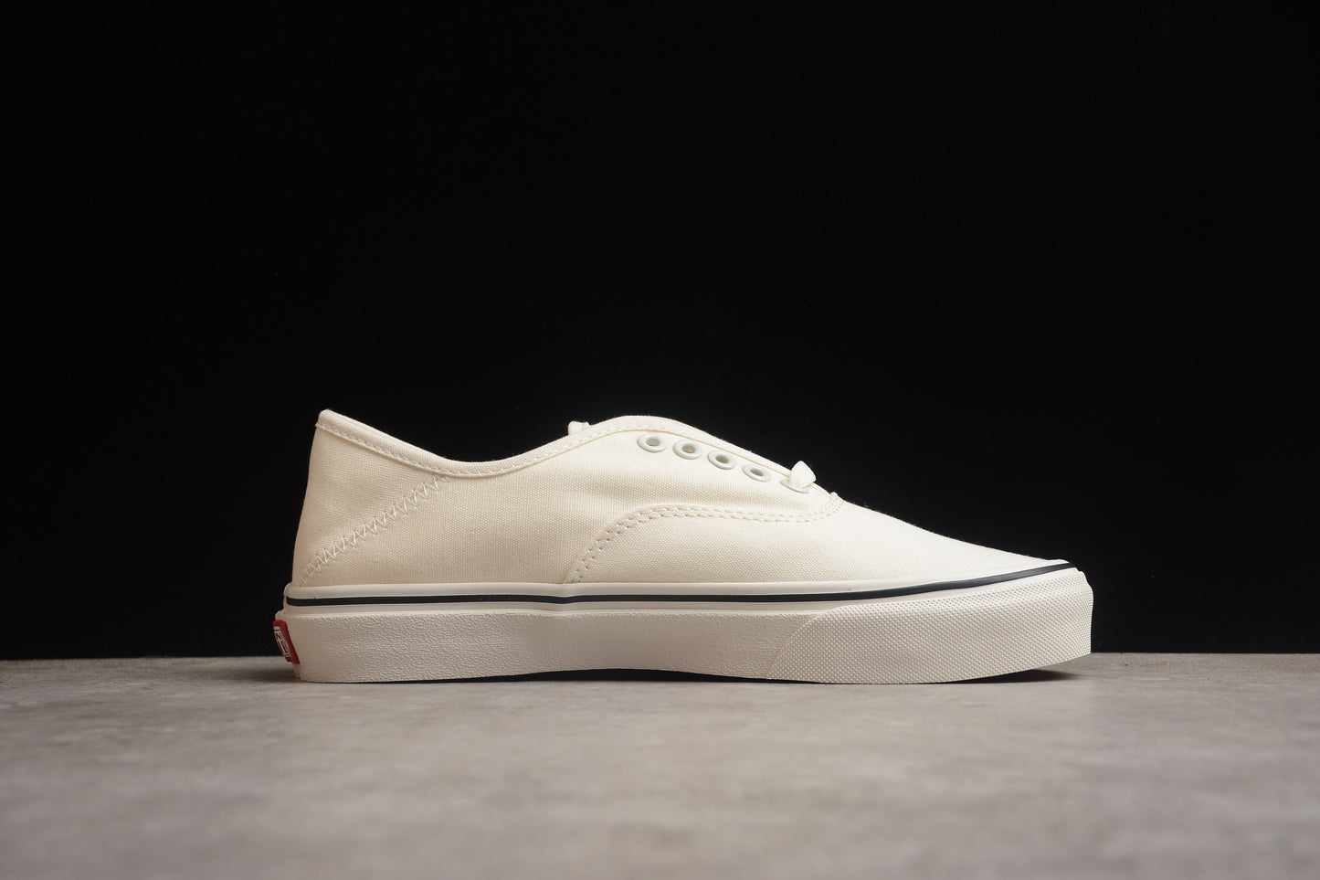Vans Authentic VR3 Beige