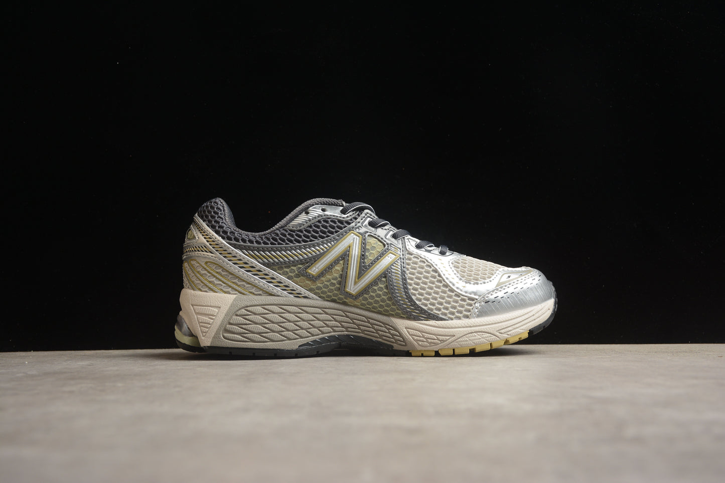 New Balance 860 ML860KR2