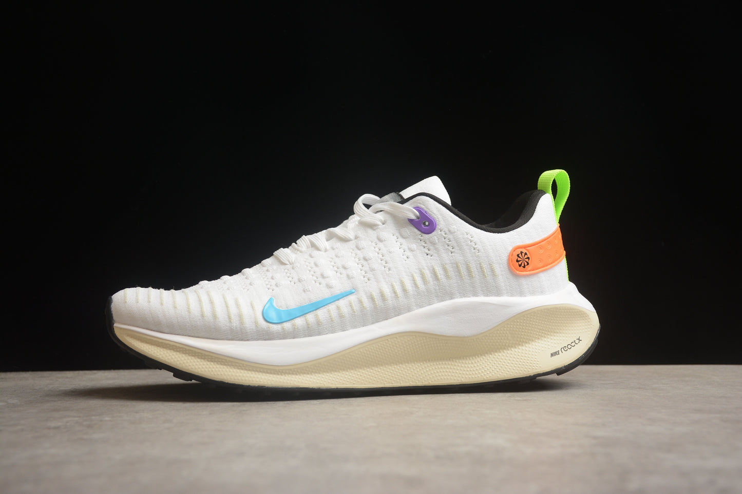 NIKE Zoom X Invincible Run DR2665-104