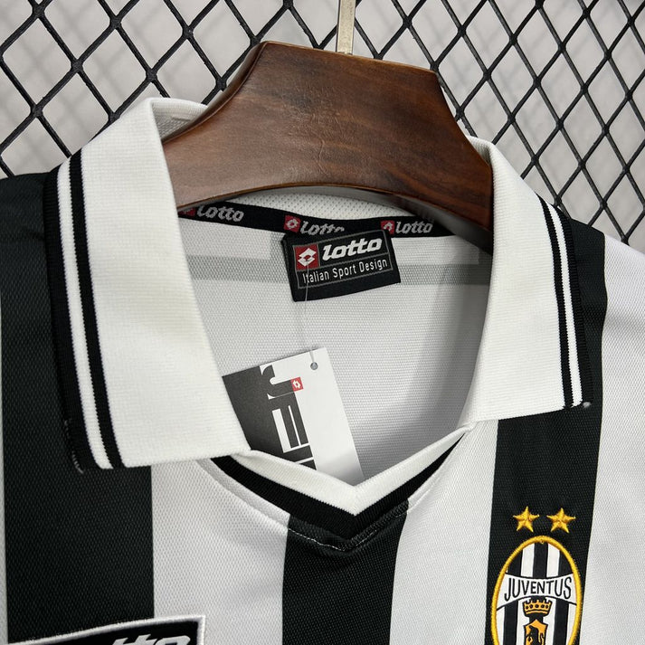 Juventus retro 2001/02 Home