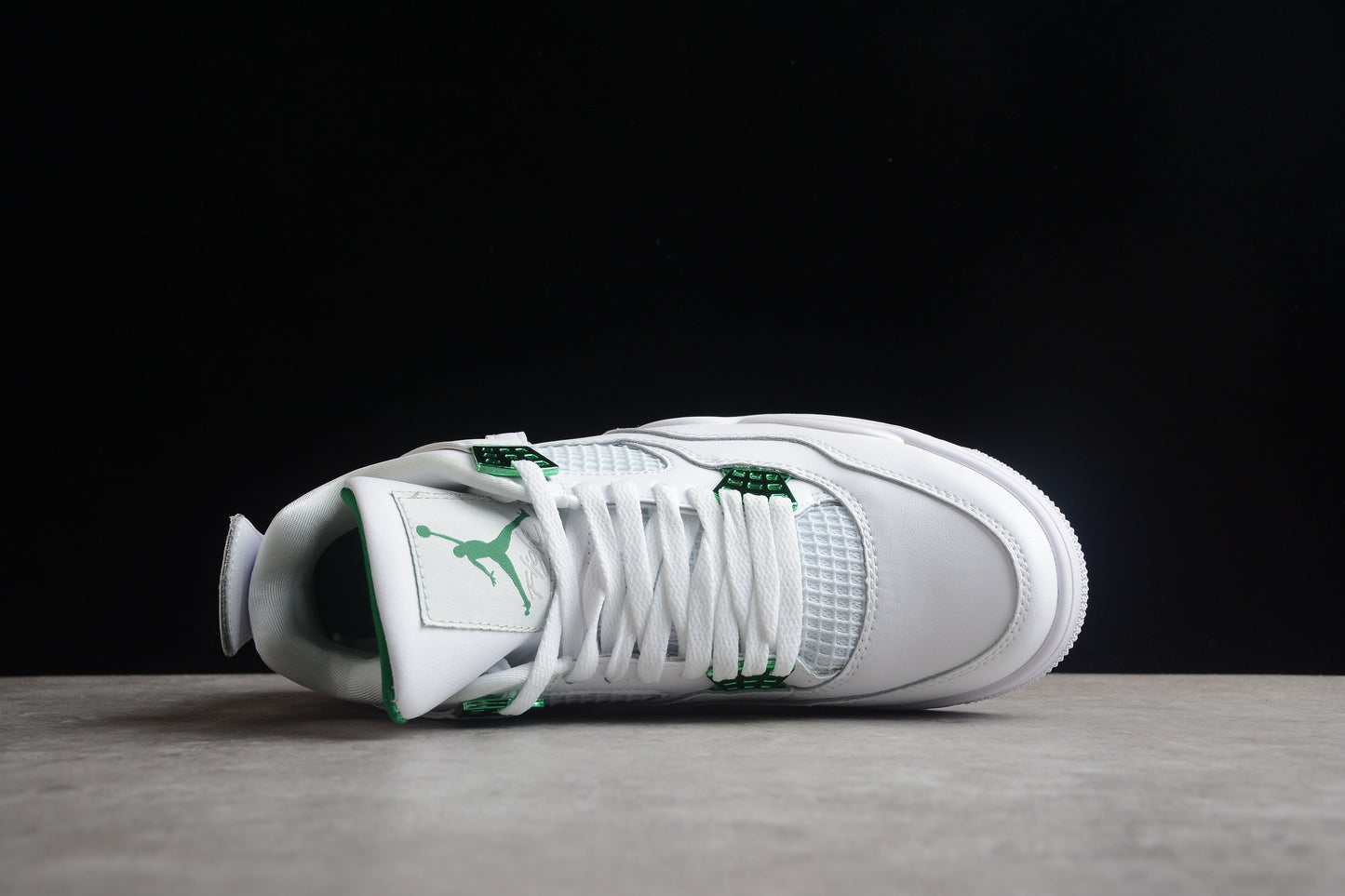 Air Jordan 4 Retro CT8527-113