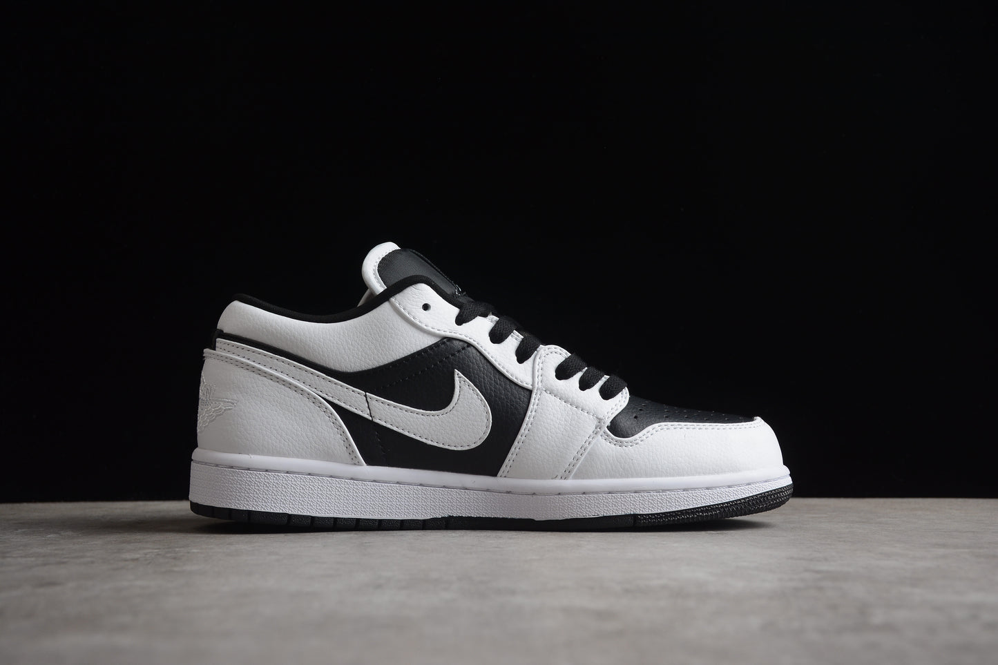 Nike Air Jordan 1 Low DR0502-101