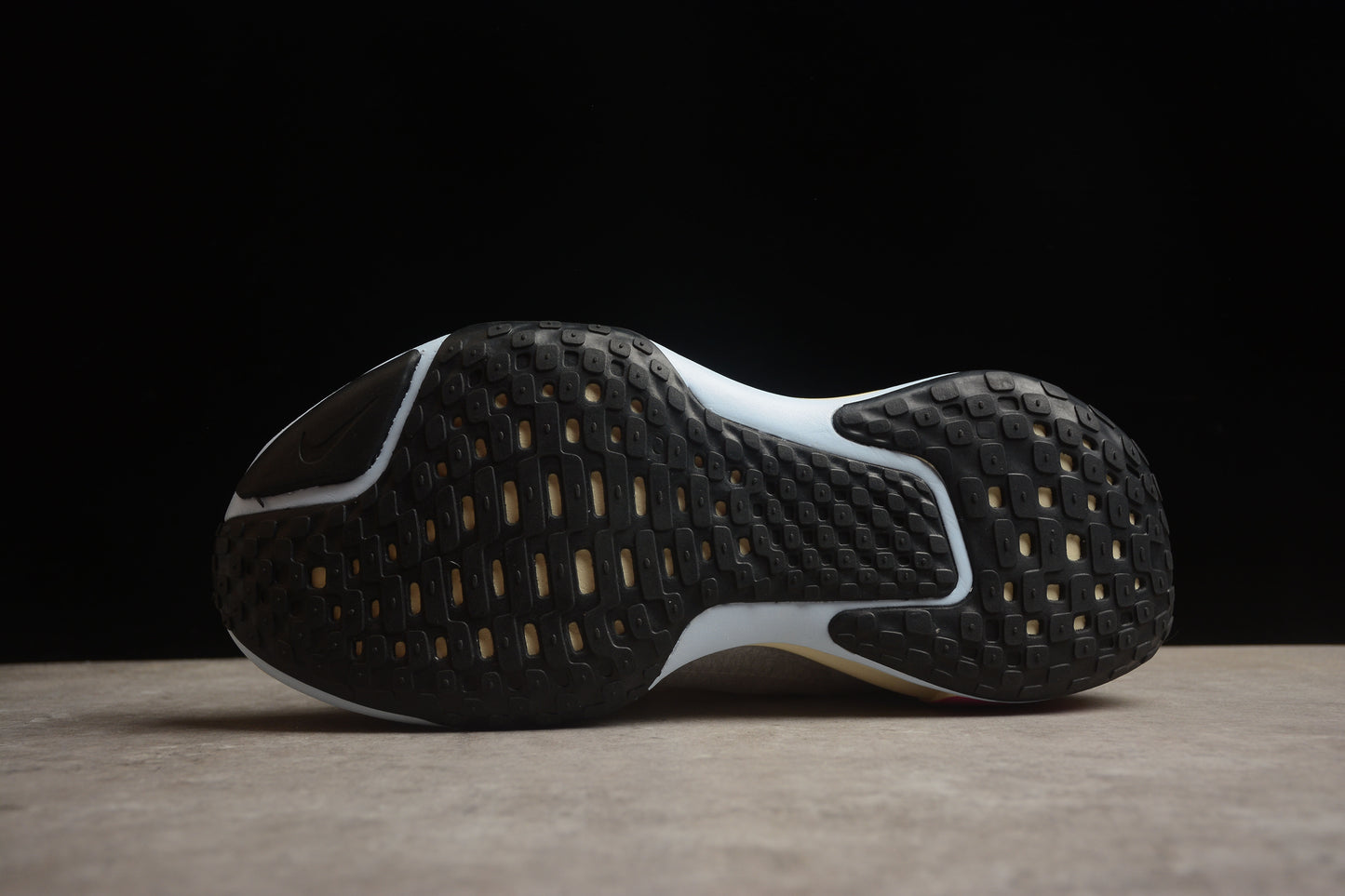Nike Zoom X Invincible Run Fk 3 DR2615-100
